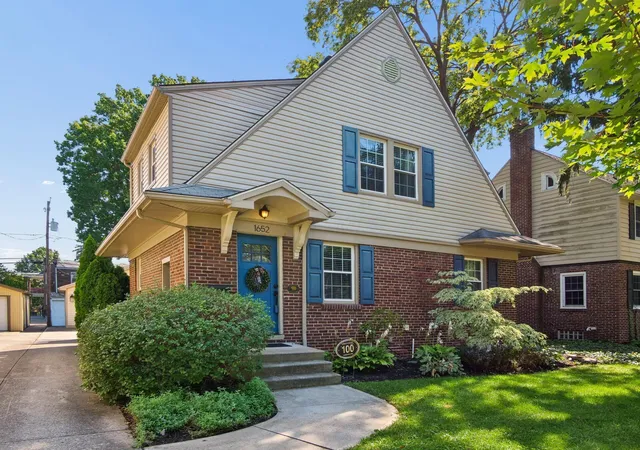 Photo 2 of Single family home for sale at 1652 Andover Rd, Columbus, OH 43212 | MLS# 226034820 | Listing updated on 2026-09-15