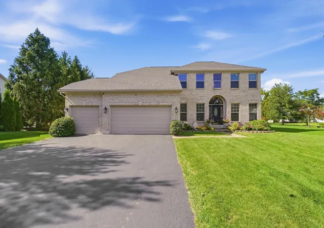 Photo 2 of Single family home for sale at 2315 Bold Venture Dr, Lewis Center, OH 43035 | MLS# 226035166 | Listing updated on 2026-09-30
