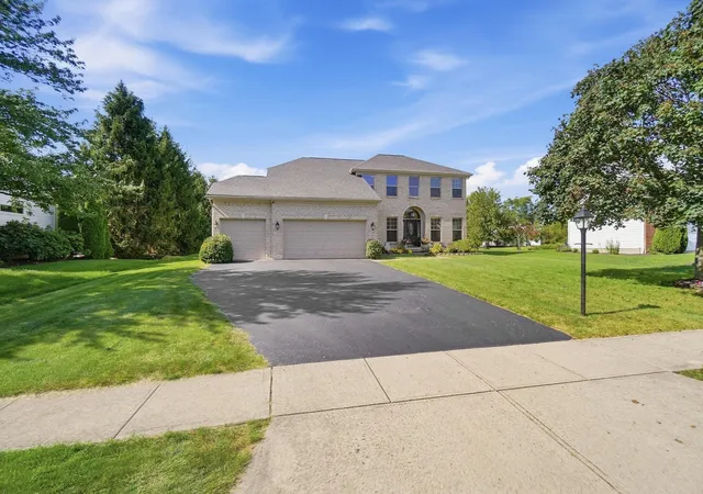 Photo 3 of Single family home for sale at 2315 Bold Venture Dr, Lewis Center, OH 43035 | MLS# 226035166 | Listing updated on 2026-09-30