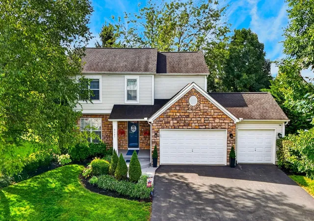 Photo 2 of Single family home for sale at 6487 Hilliard Dr, Canal Winchester, OH 43110 | MLS# 226034901 | Listing updated on 2026-09-25