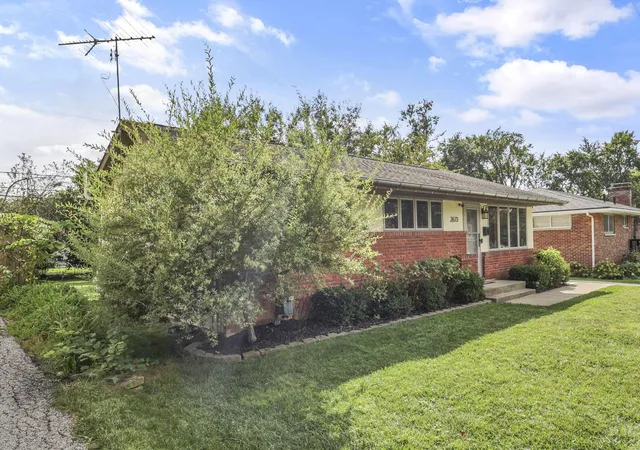Photo 3 of Single family home for sale at 2673 Shrewsbury Rd, Columbus, OH 43221 | MLS# 226034858 | Listing updated on 2026-10-08