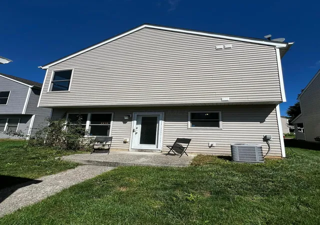 Listing Photo 4 - Condo for sale in building located at 5539 Leinster St, Canal Winchester, OH 43110 - Unit #145