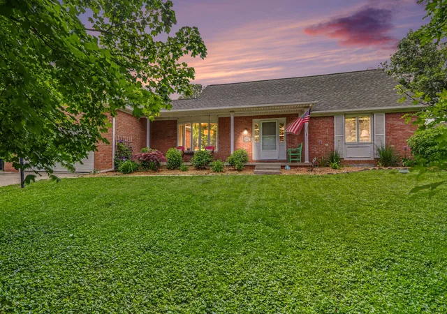 Photo 2 of Sale Pending at 4441 Olentangy River Rd, Columbus, OH 43214 | MLS# 226034854 | Listing updated on 2026-10-02