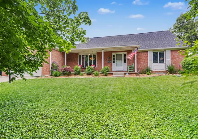 Photo 3 of Sale Pending at 4441 Olentangy River Rd, Columbus, OH 43214 | MLS# 226034854 | Listing updated on 2026-10-02