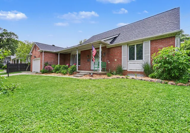Photo 3 of Sale Pending at 4441 Olentangy River Rd, Columbus, OH 43214 | MLS# 226034854 | Listing updated on 2026-10-02