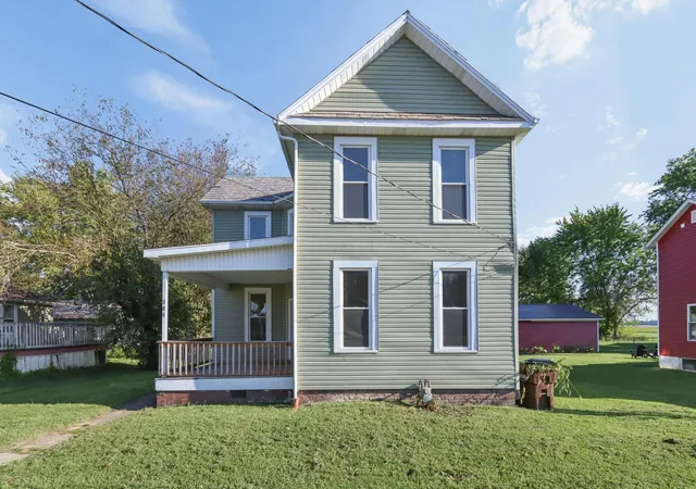 Photo 2 of Single family home for sale at 304 E Lutz Ave, Amanda, OH 43102 | MLS# 226035228 | Listing updated on 2026-09-20