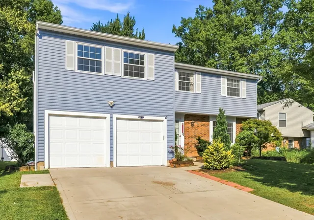 Photo 3 of Single family home for sale at 8749 Scarsdale Blvd, Powell, OH 43065 | MLS# 226034903 | Listing updated on 2026-09-28