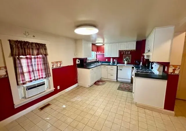 Photo 3 of Single family home for sale at 143 Granville St, Alexandria, OH 43001 | MLS# 226035009 | Listing updated on 2026-09-14