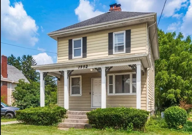 Photo 2 of Single family home for sale at 1992 Harrisburg Pike, Grove City, OH 43123 | MLS# 226034899 | Listing updated on 2026-09-21
