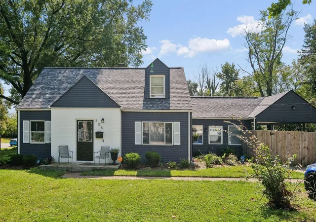 Photo 1 of Single family home for sale at 205 S Ashburton Rd, Columbus, OH 43213 | MLS# 226034924 | Listing updated on 2026-10-05