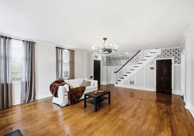 Photo 3 of Single family home for sale at 410 N Franklin St, Delaware, OH 43015 | MLS# 226034992 | Listing updated on 2026-09-29