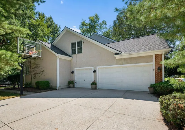 Photo 3 of Single family home for sale at 96 Cressingham Ln, Powell, OH 43065 | MLS# 226035436 | Listing updated on 2026-10-02