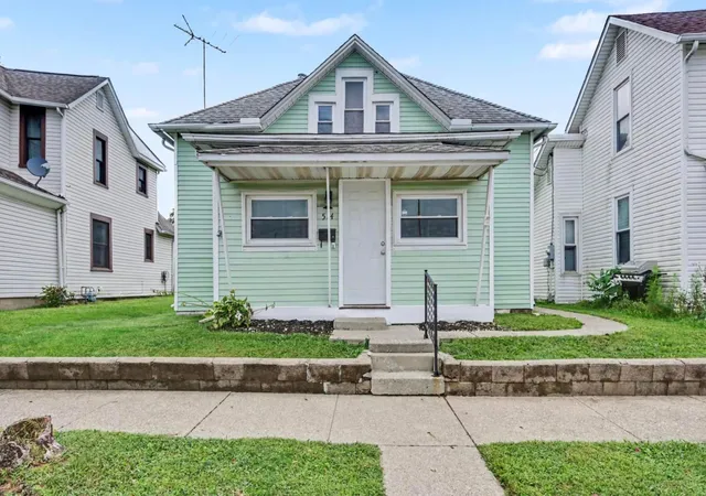 Photo 2 of Single family home for sale at 514 Garfield Ave, Lancaster, OH 43130 | MLS# 226035007 | Listing updated on 2026-09-18