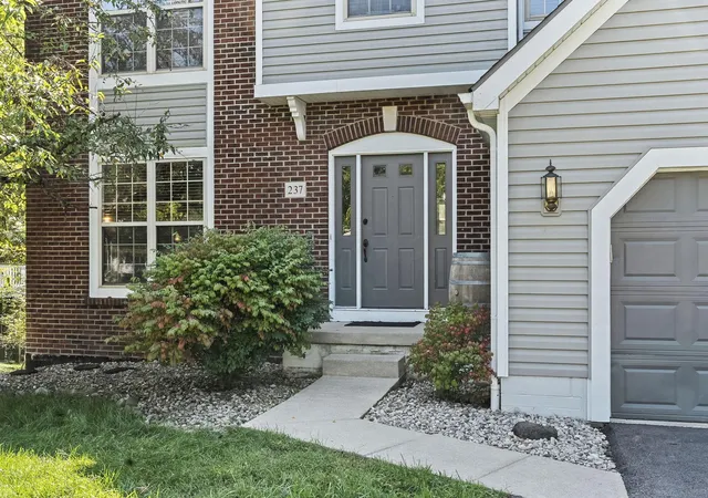 Photo 3 of Single family home for sale at 237 Hawthorn Blvd, Delaware, OH 43015 | MLS# 226034961 | Listing updated on 2026-10-07