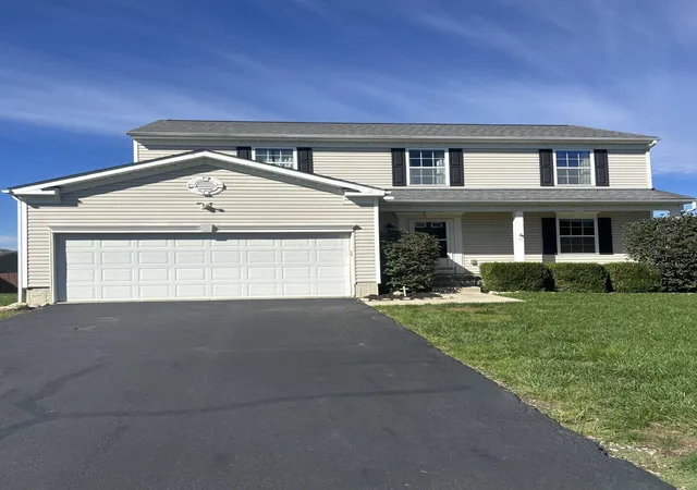 Single family home for sale at 19 Hawthorne Dr, Ashville, OH 43103 | MLS# 226036365