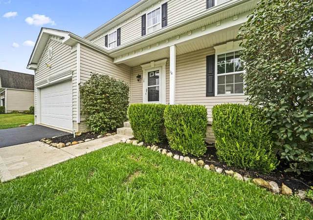 Photo 3 of Single family home for sale at 19 Hawthorne Dr, Ashville, OH 43103 | MLS# 226036365 | Listing updated on 2026-09-25