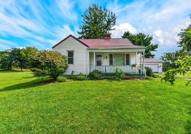 Photo 3 of Single family home for sale at 20540 Ringgold Southern Rd, Circleville, OH 43113 | MLS# 226034965 | Listing updated on 2026-09-14