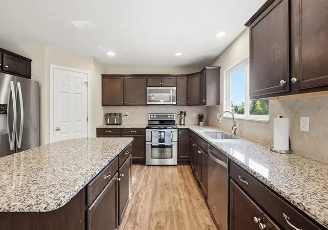 Photo 2 of Single family home for sale at 3524 Woodland Dr, Hilliard, OH 43026 | MLS# 226035188 | Listing updated on 2026-10-05