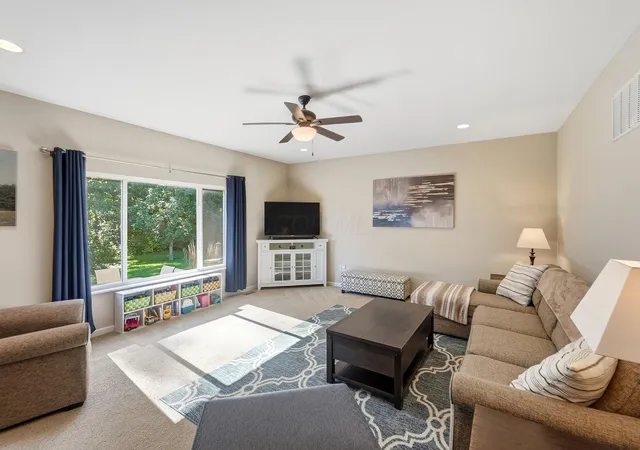 Photo 3 of Single family home for sale at 3524 Woodland Dr, Hilliard, OH 43026 | MLS# 226035188 | Listing updated on 2026-10-05