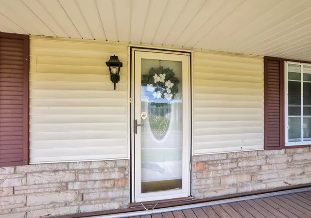 Photo 3 of Single family home for sale at 19460 State Route 180, Laurelville, OH 43135 | MLS# 226035112 | Listing updated on 2026-09-16