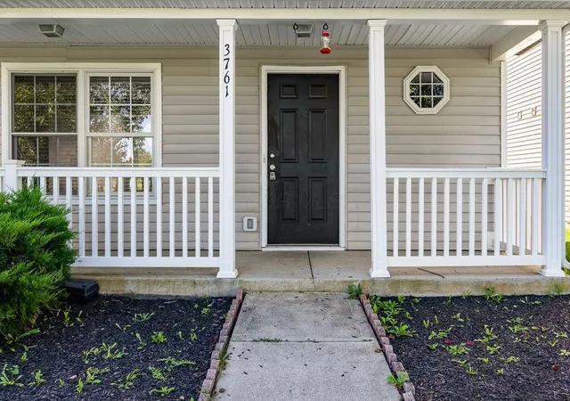 Listing Photo 4 - Condo for sale in building located at 3761 Bill Of Rights Sq, Columbus, OH 43207