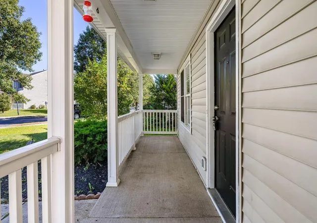 Listing Photo 5 - Condo for sale in building located at 3761 Bill Of Rights Sq, Columbus, OH 43207