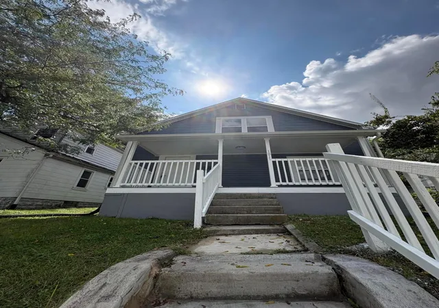 Photo 2 of Single family home for sale at 1811 Hillside Ave, Springfield, OH 45503 | MLS# 226034998 | Listing updated on 2026-10-02