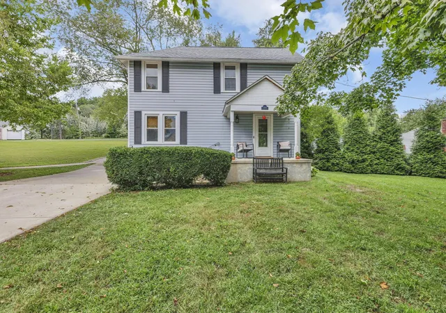 Photo 1 of Single family home for sale at 1161 Frederick St, Lancaster, OH 43130 | MLS# 226034984 | Listing updated on 2026-10-04