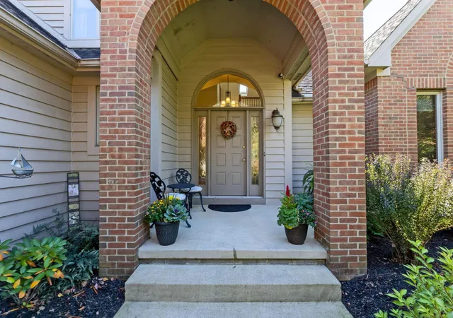 Photo 1 of Single family home for sale at 1101 Hooverview Dr, Westerville, OH 43082 | MLS# 226039198 | Listing updated on 2026-10-21