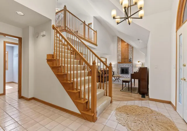 Photo 3 of Single family home for sale at 1101 Hooverview Dr, Westerville, OH 43082 | MLS# 226039198 | Listing updated on 2026-10-21