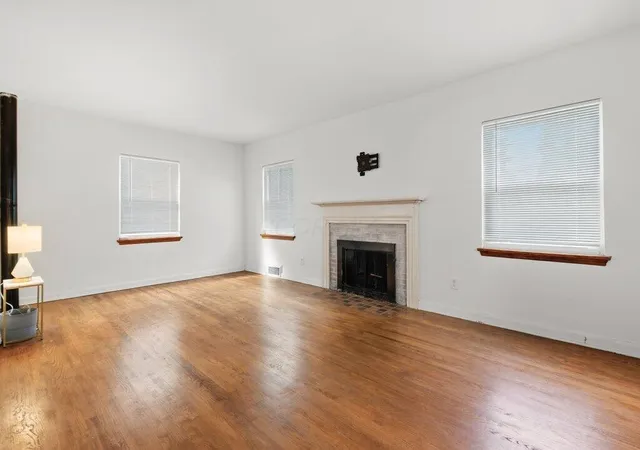 Photo 3 of Single family home for sale at 936 Lilley Ave, Columbus, OH 43206 | MLS# 226035501 | Listing updated on 2026-10-08