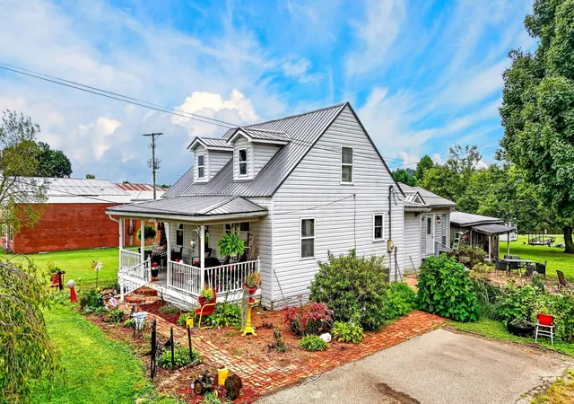 Photo 3 of Single family home for sale at 63718 Us Hwy 50, Mc Arthur, OH 45651 | MLS# 226035006 | Listing updated on 2026-10-12