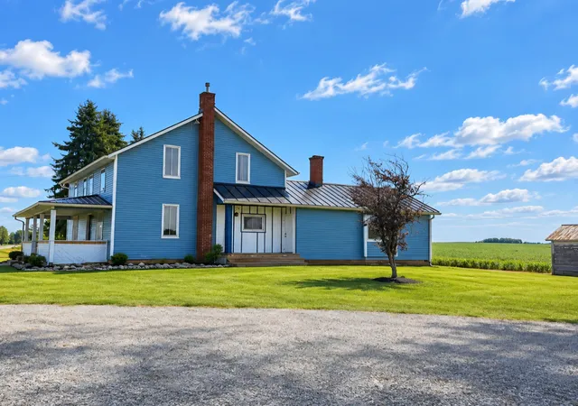 Single family home for sale at 19671 Zolman Rd, Fredericktown, OH 43019 | MLS# 226035156