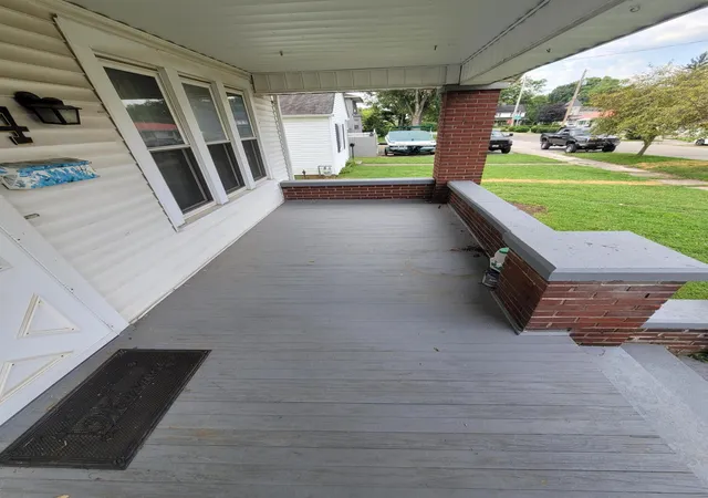 Photo 3 of Single family home for sale at 24 N Hazelwood Ave, Newark, OH 43055 | MLS# 226035030 | Listing updated on 2026-09-14
