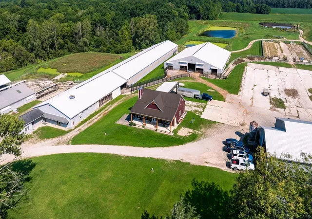 Photo 2 of Single family home for sale at 6642 Bennington Chapel Rd, Centerburg, OH 43011 | MLS# 226035061 | Listing updated on 2026-09-15