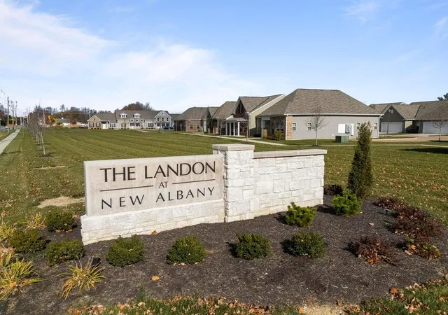 Listing Photo 5 - Condo for sale in building located at 5676 Apothecary Wy, New Albany, OH 43054