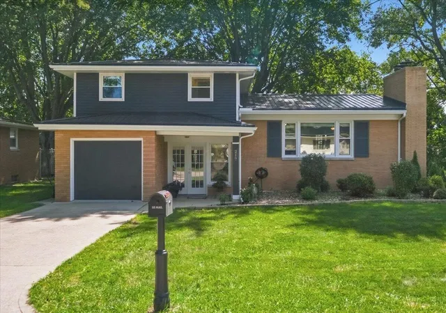 Photo 1 of Single family home for sale at 217 Southern Ave, Galion, OH 44833 | MLS# 226035371 | Listing updated on 2026-09-20