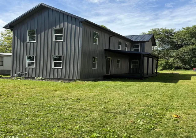 Photo 1 of Single family home for sale at 37 Franklin Ave, Roseville, OH 43777 | MLS# 226035057 | Listing updated on 2026-10-06