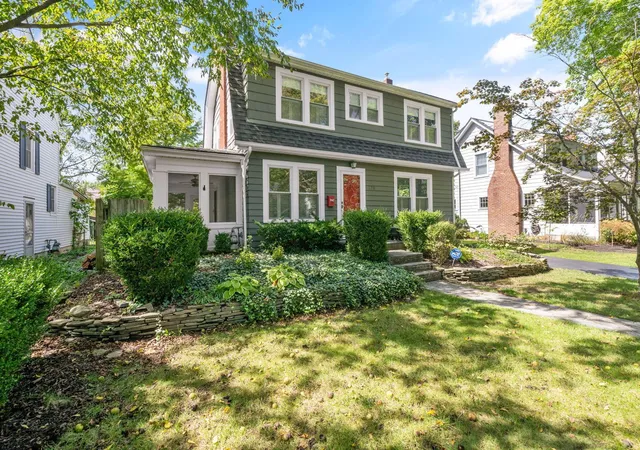 Photo 4 of Single family home for sale at 179 N Cassingham Rd, Columbus, OH 43209 | MLS# 226035063 | Listing updated on 2026-09-24