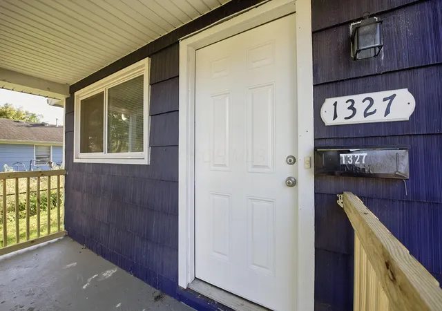 Photo 3 of Single family home for sale at 1327 Marble Dr, Columbus, OH 43227 | MLS# 226038834 | Listing updated on 2026-10-29