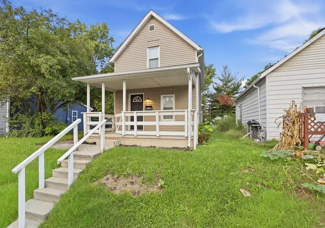 Photo 2 of Single family home for sale at 2405 S 7th Street, Columbus, OH 43207 | MLS# 226036209 | Listing updated on 2026-09-23