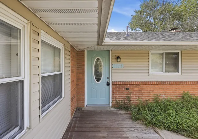 Photo 3 of Single family home for sale at 1739 Pickering Dr, Reynoldsburg, OH 43068 | MLS# 226036210 | Listing updated on 2026-09-23