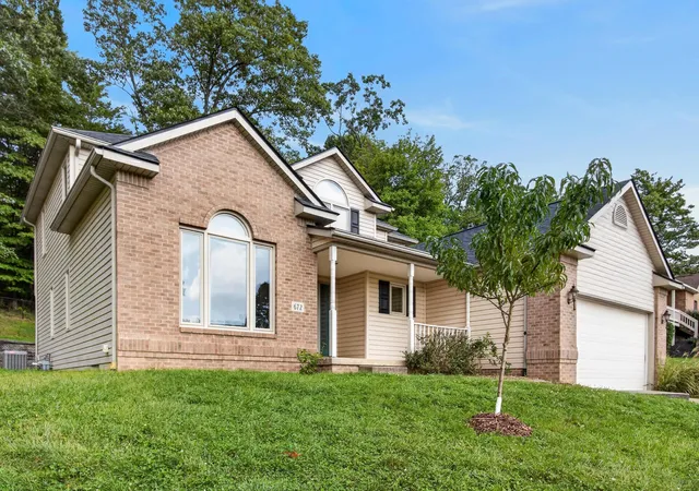 Photo 3 of Single family home for sale at 672 Alpine Cir, Heath, OH 43056 | MLS# 226035074 | Listing updated on 2026-10-08