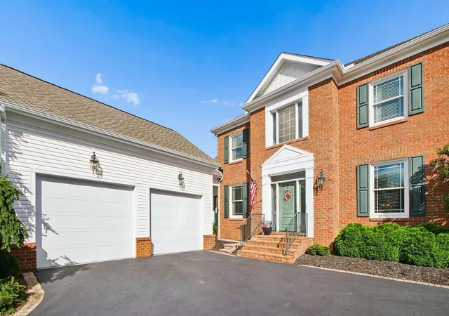 Photo 2 of Single family home for sale at 5835 Lake Forest Way, Westerville, OH 43082 | MLS# 226035239 | Listing updated on 2026-09-24