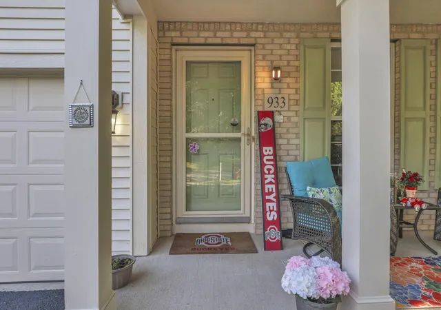 Photo 2 of Single family home for sale at 933 Sandrock Ave, Reynoldsburg, OH 43068 | MLS# 226035107 | Listing updated on 2026-10-05