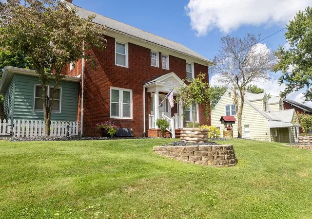 Photo 1 of Single family home for sale at 384 Sturges Ave, Mansfield, OH 44903 | MLS# 226035092 | Listing updated on 2026-10-05