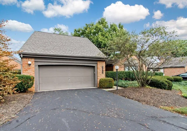 Photo 3 of Condo for sale at 4766 Dierker Rd #8, Columbus, OH 43220 | MLS# 226035459 | Listing updated on 2026-09-20