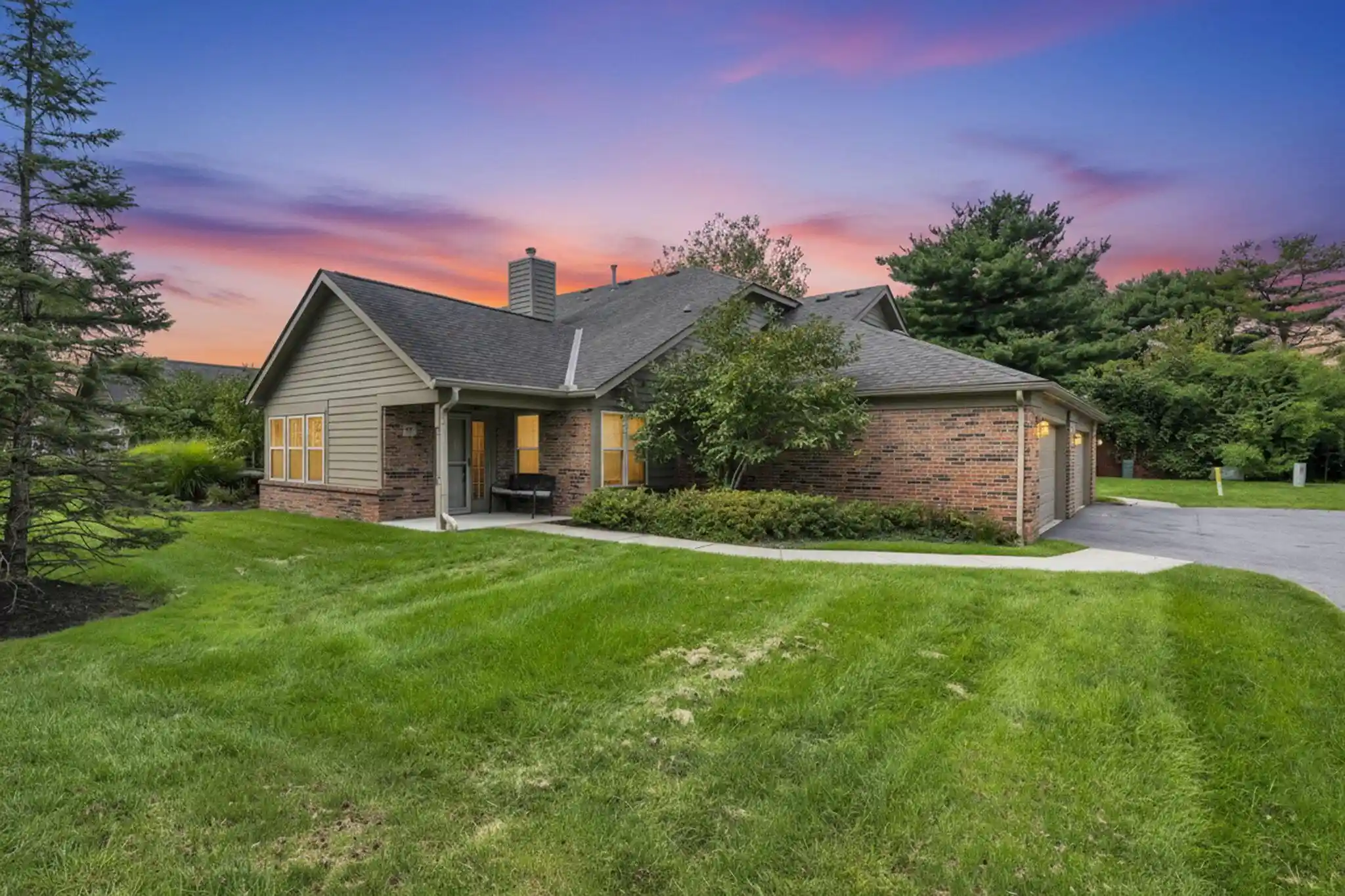 Listing Photo 1 - Condo for sale in 1389 Underwood Farms Blvd located at 1389 Underwood Farms Blvd, Columbus, OH 43230 - Unit 1389 Underwood Farms Blvd