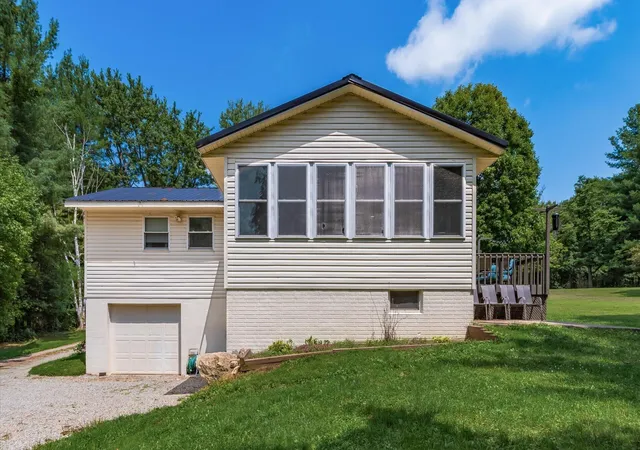Photo 4 of Single family home for sale at 4280 Red Bud Rd, Dresden, OH 43821 | MLS# 226035097 | Listing updated on 2026-09-28