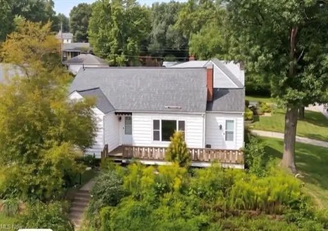 Photo 1 of Single family home for sale at 915 Wabash Ave, Zanesville, OH 43701 | MLS# 226035471 | Listing updated on 2026-09-17